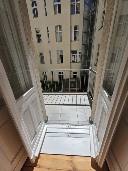 Helle Einzimmer Whg. mit Südbalkon — photo 1